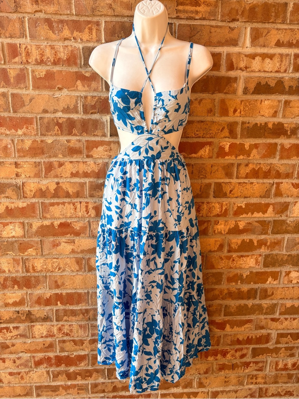 Blue Floral Cutout Maxi Dress - Picture 2 of 10